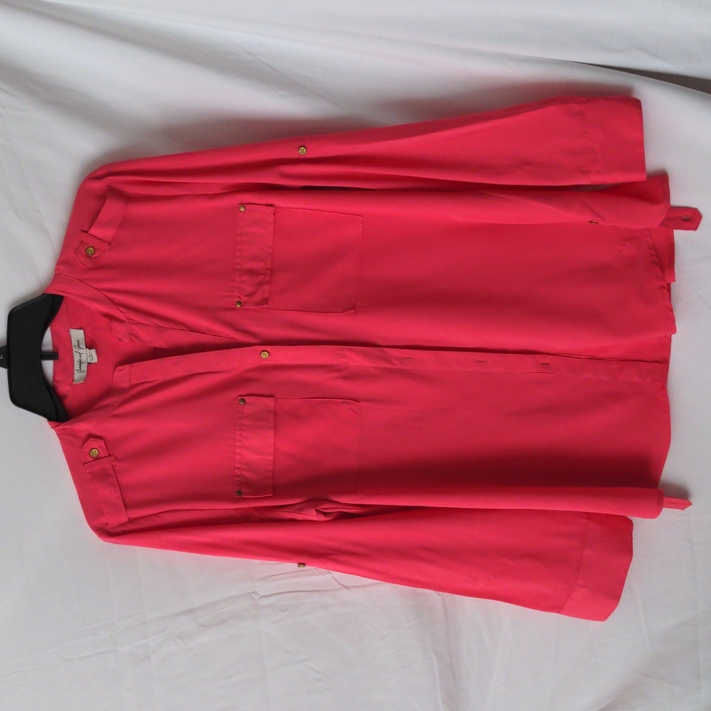 Women's Size Large button up shirt Pink